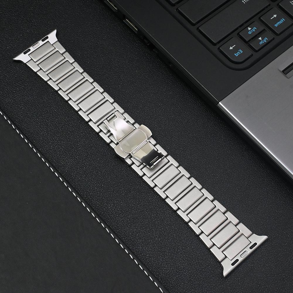 Cinturino in Titanio per Apple Watch Ultra 3 2 1 49mm Braccialetto Metallico per IWatch 11 46mm 10 9 8 7 45mm 6 5 4 SE 3 44mm SE 2 SE da Uomo