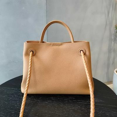 2025 Nieuwe Dames Tas van Echt Leer Hoogste Laag Leer Retro Handgeweven 8-Knops Enkele Schouder Diagonale Crossbody Tas