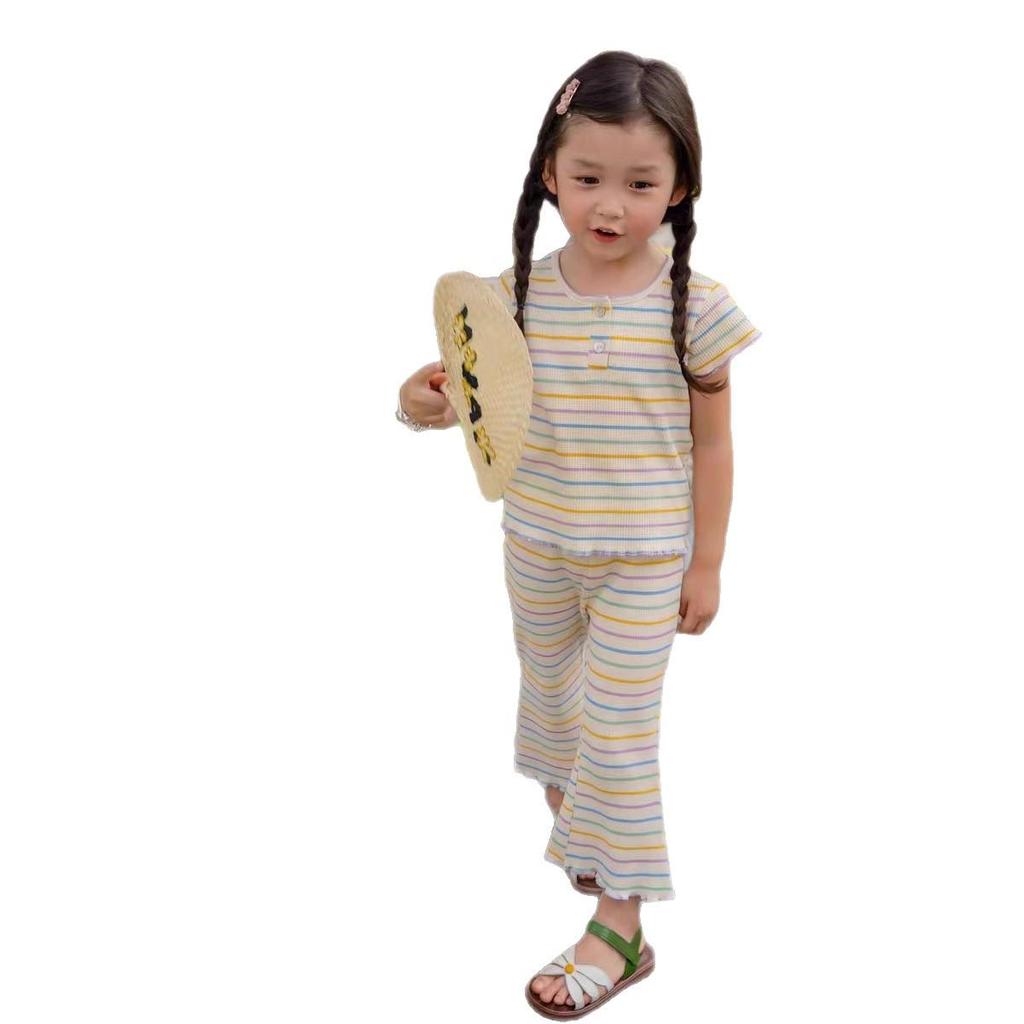 Buntes gestreiftes Sommer-Set für Mädchen: Oberteil & Schlaghose im koreanischen Stil.