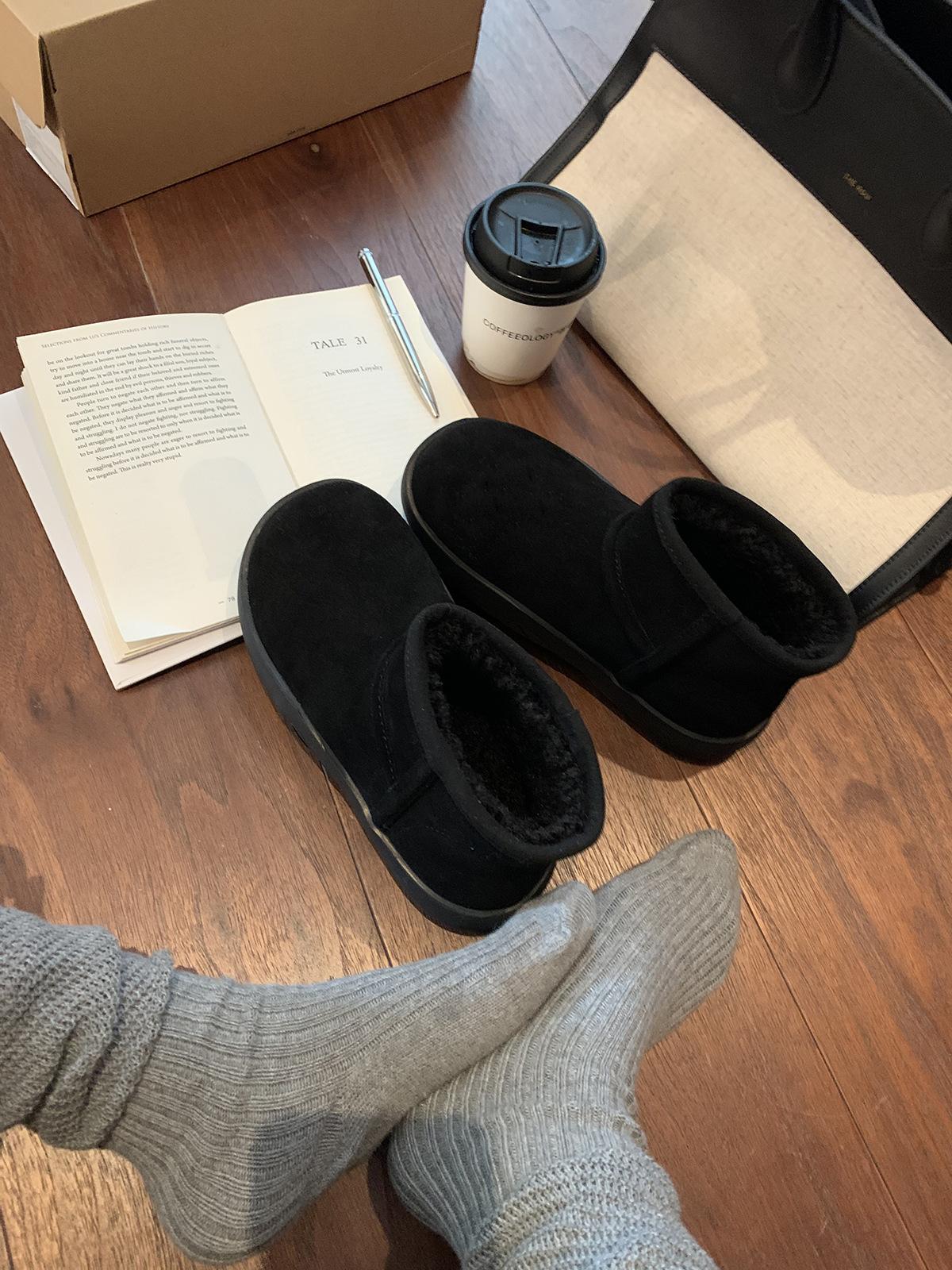 

Spot, round head thick-soled warm cotton shoes age-reducing casual versatile velvet thickened short snow boots women s autumn and winter 39