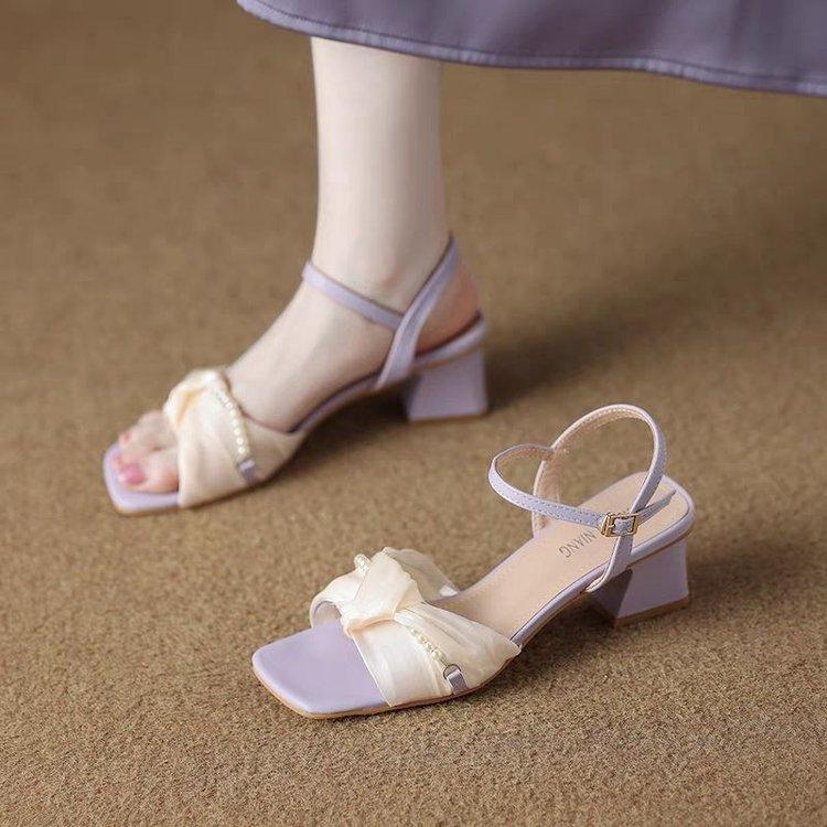 

Beautiful fashion temperament sandals women s summer wear fashion high sense 2025 new summer with skirt high heels 34