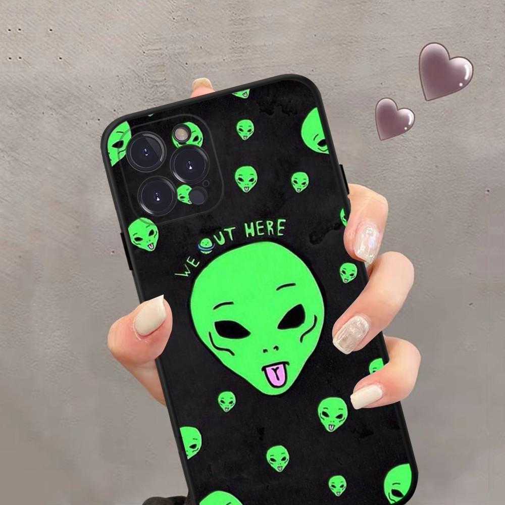 Aesthetics Cute Cartoon Alien Space Phone Case Silicone Soft For Iphone 15 14 13 12 11 Pro Mini XS MAX 8 7 6 Plus X XR Shell
