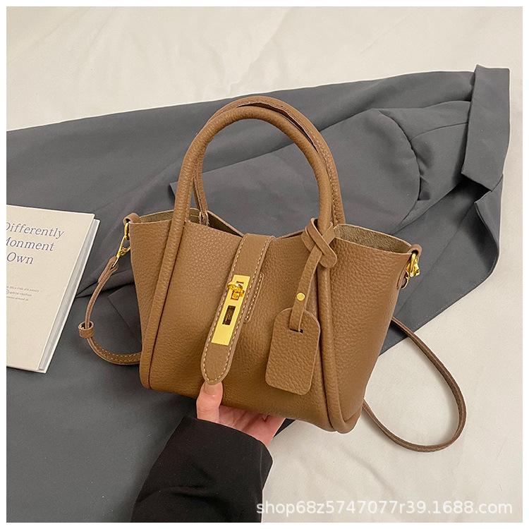 New Women's Bag High-end Texture Light Luxury Fashion Niche Trend Versatile Portable Shoulder Bucket Bag