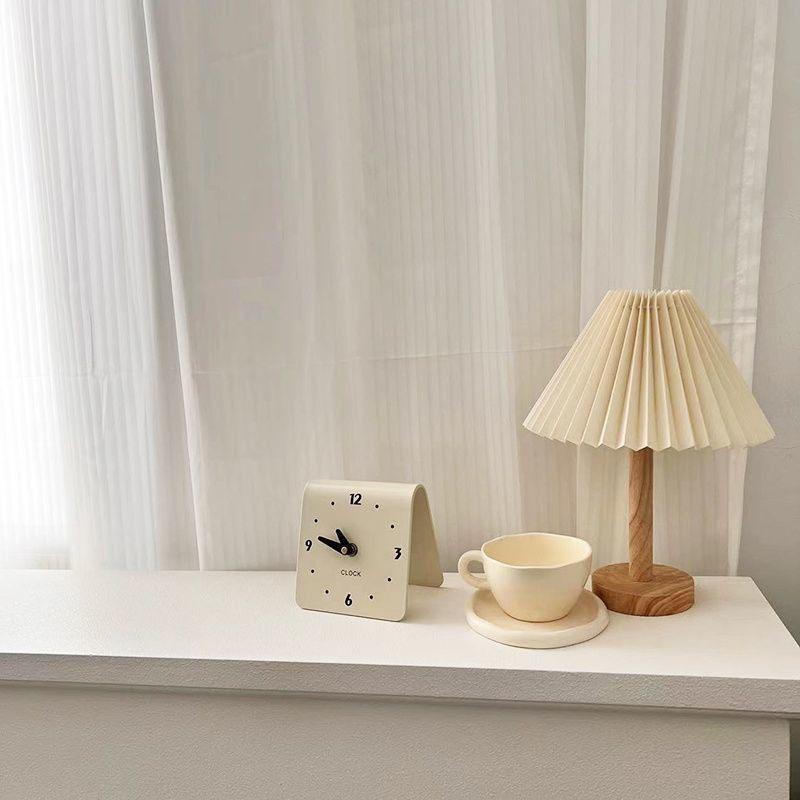 Modern Creative Silent Desktop Clock for Living Room or Bedside
