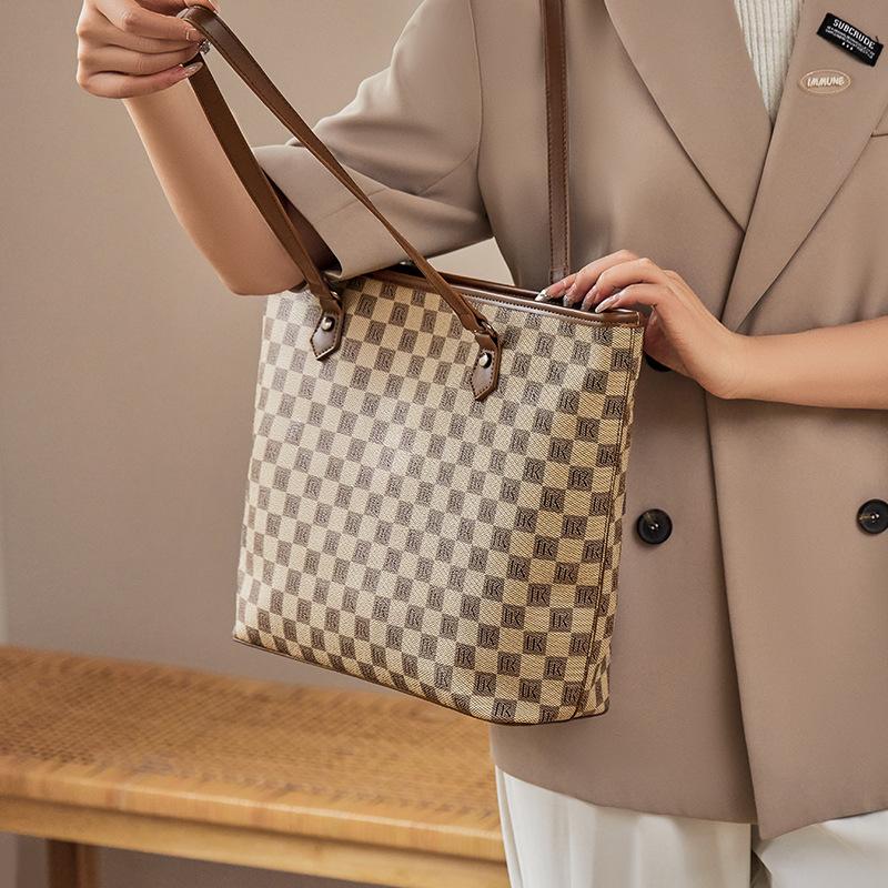 Mrs. Qiao Bag for Women 2025 New Autumn Winter Tote Bag Large Capacity Versatile Shoulder Bag Commuting Vintage Women's Bag