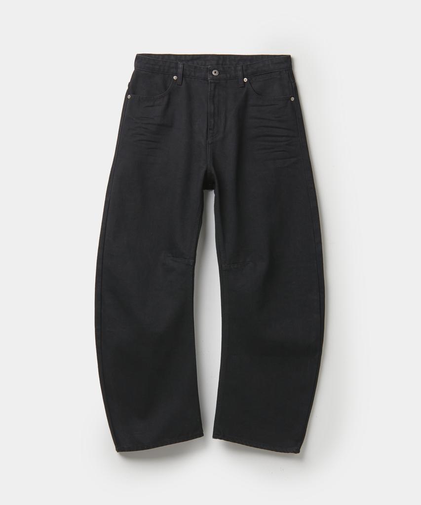 Kueo Embossed Washed Deep Curved Denim Pants (Black)