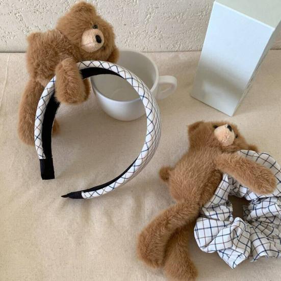 Plaid Fabric Hair Hoop, Non-Slip Headband with 3D Plush Bear Doll Design, Sweet Style Hair Accessories for Daily Wear