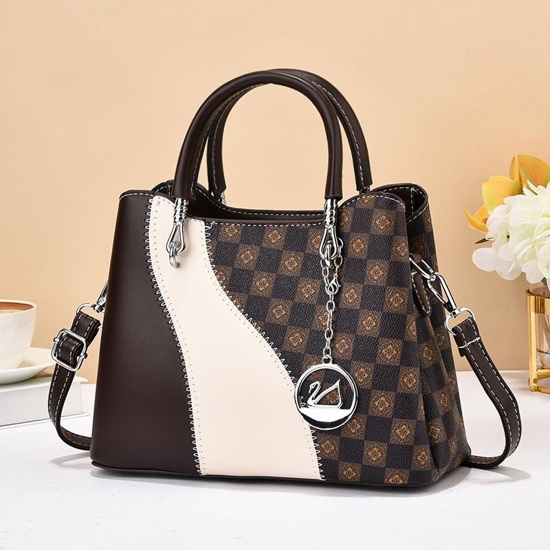 Stylish Medium Capacity Pu Tote Bag For Women With Versatile Design And Chain Detail