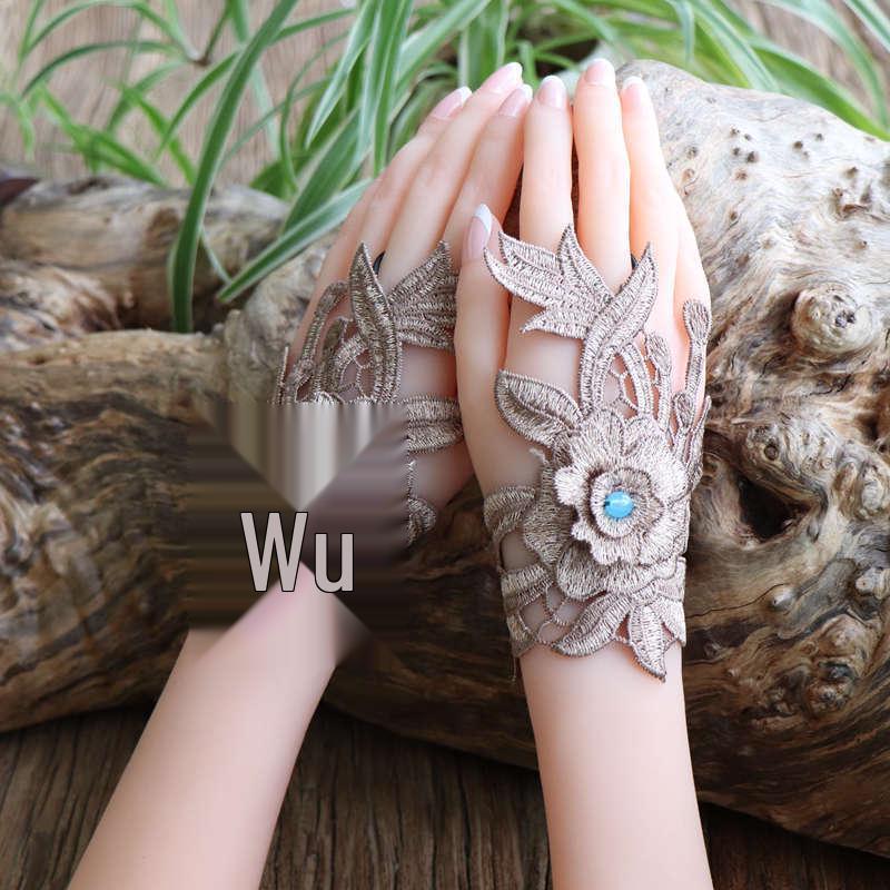Ethnic Style Embroidered Fingerless Gloves with Wrist Guards for Women