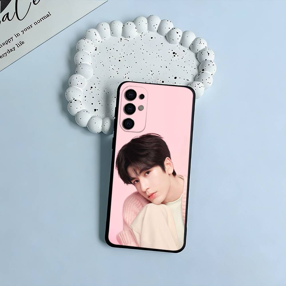 Actor Linghe Zhang Phone Case For Samsung S25,S24,S21,S22,S23,S30,Ultra,S20,Plus,Fe,Lite,Black Soft Silicone