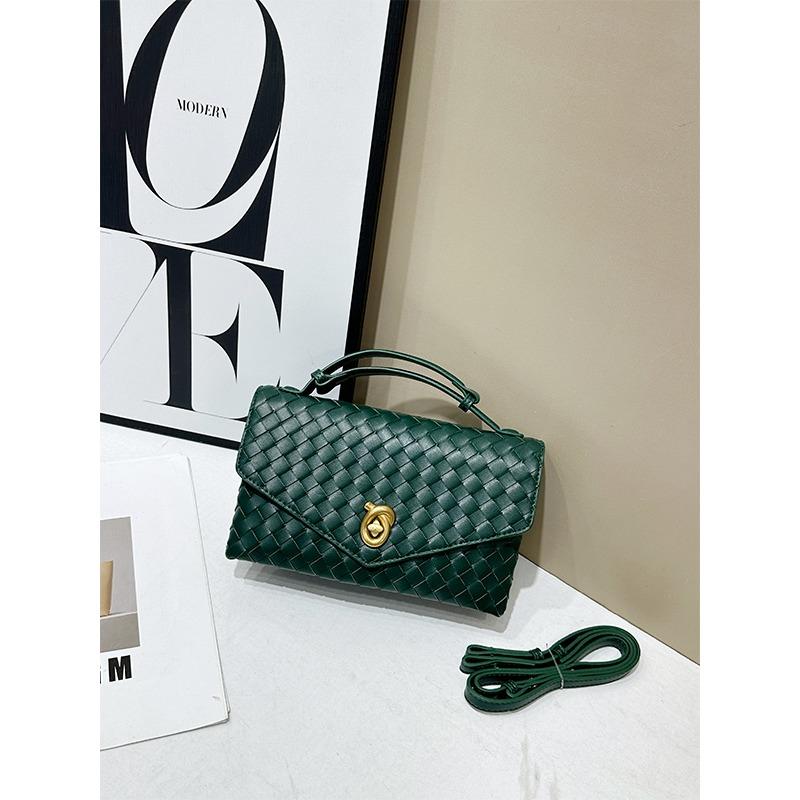 New Woven Bag Envelope Retro Briefcase Shoulder Portable Messenger Women's Bag