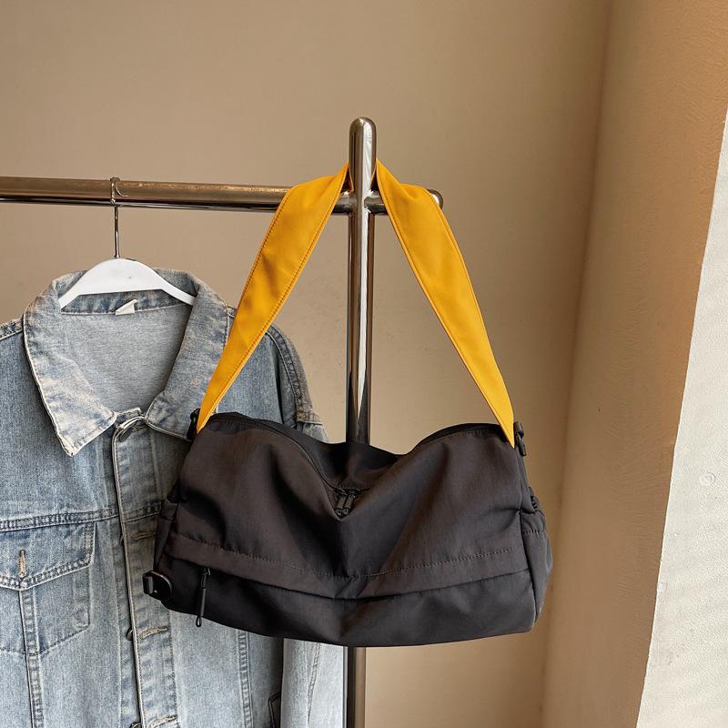 Men s shoulder bag ins wind pillow bag satchel fashion men s and women s casual Japanese small bag women s simple trendy messenger bag