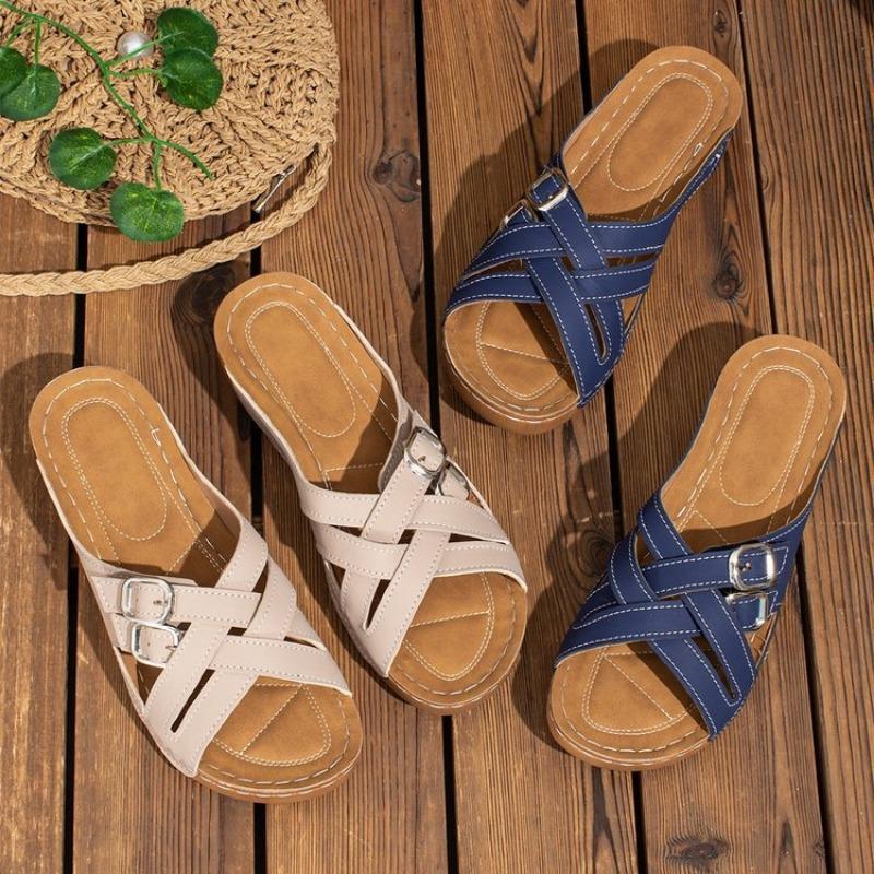 Beach Shoes Thick-soled Flip-flops and Casual Women's Shoes