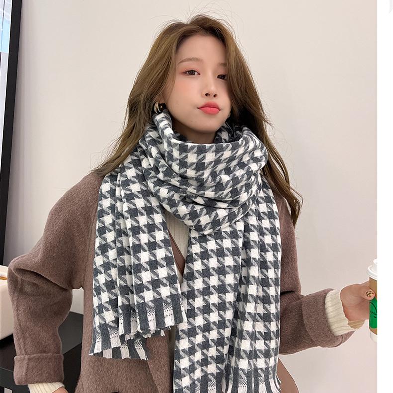Checkered Scarf Autumn Winter Student Scarf Warm Shawl Tassel Fashion Scarf Female
