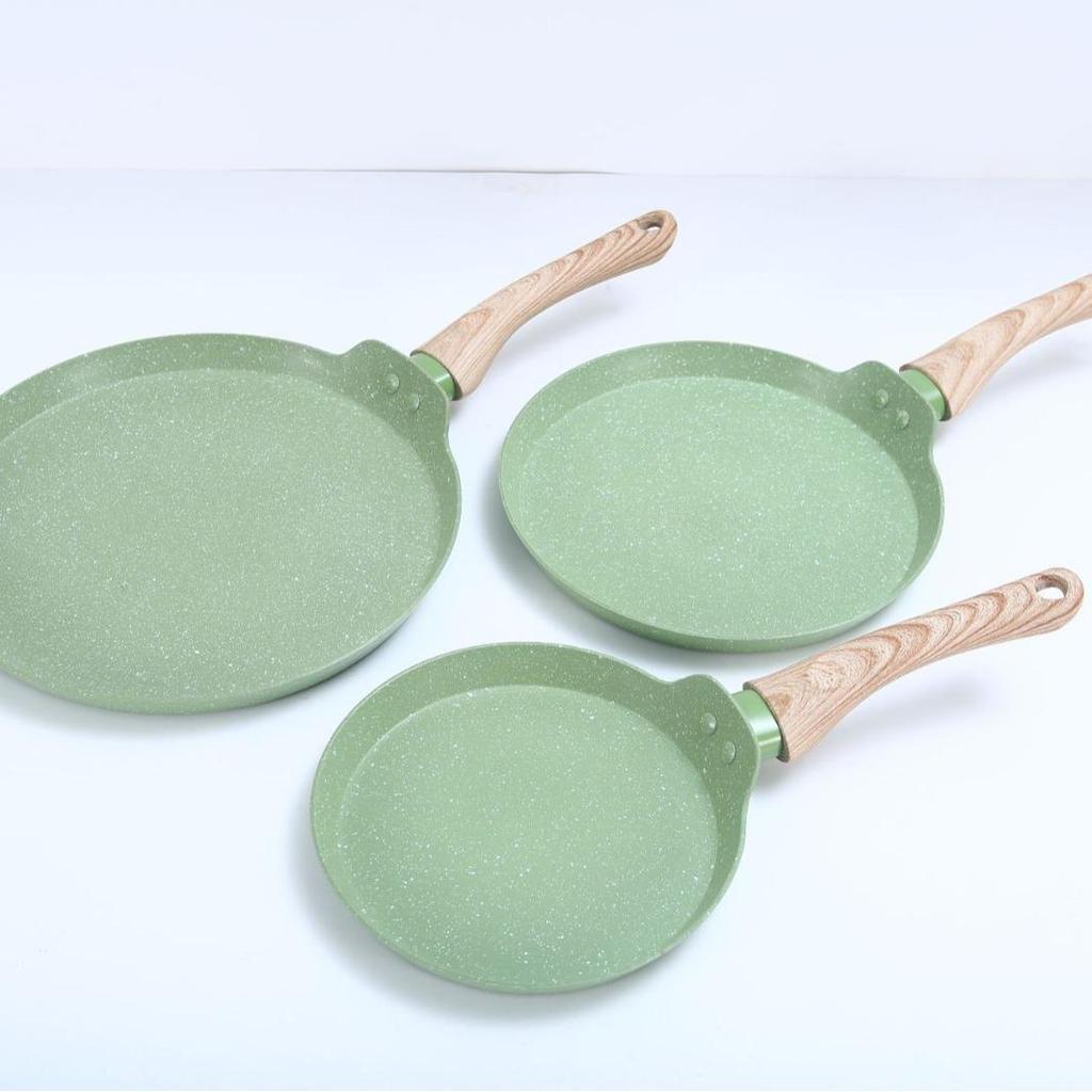 Korean Non-Stick Thousand-Layer Cake & Pancake Pan with Wooden Handle