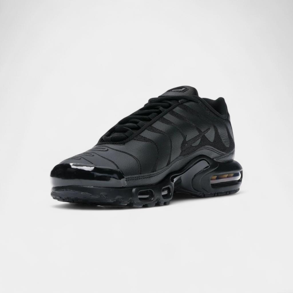Nike Air Max Plus Triple Black Leather