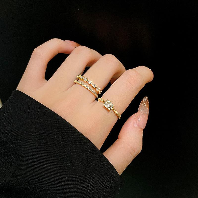 [Copper Products] Diamond-Encrusted Zircon Niche Design Opening Simple Ring Ring Woman