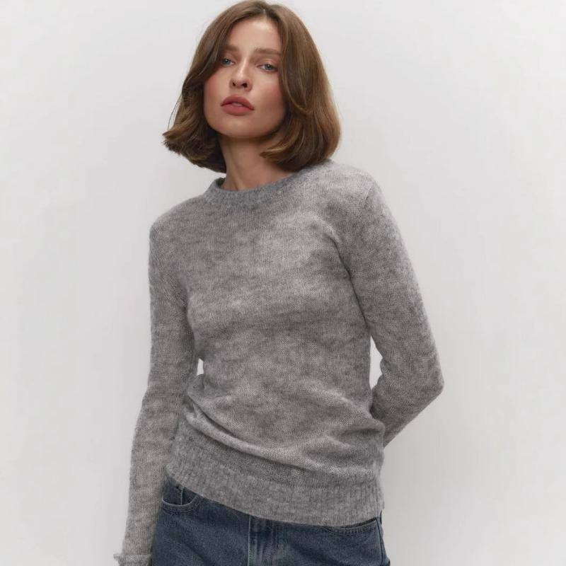 Spring and autumn translucent blue ladies exquisite sweater, loose casual breathable comfortable white round neck pullover sweater MY0182