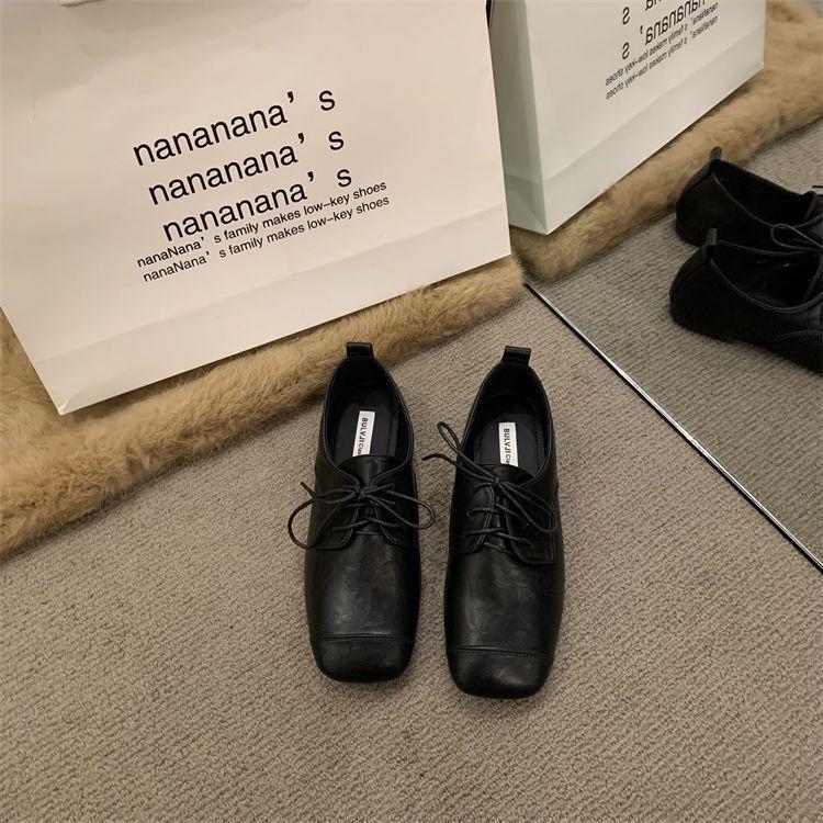 2025 új koreai fekete szögletes orrú lapos talpú szuperpuha kényelmes mokaszin női fűzős külföldi sokoldalú kis bőr cipő