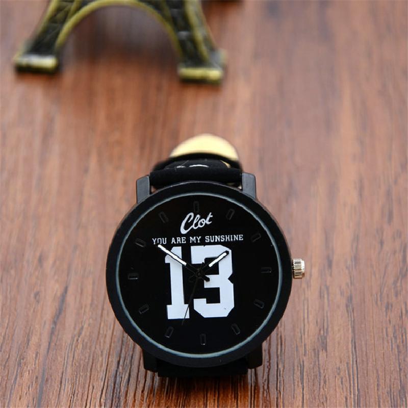 Stil 1314 College-Paar-Armbanduhr mit einfachem Zifferblatt und Legierungsgehäuse für Teenager