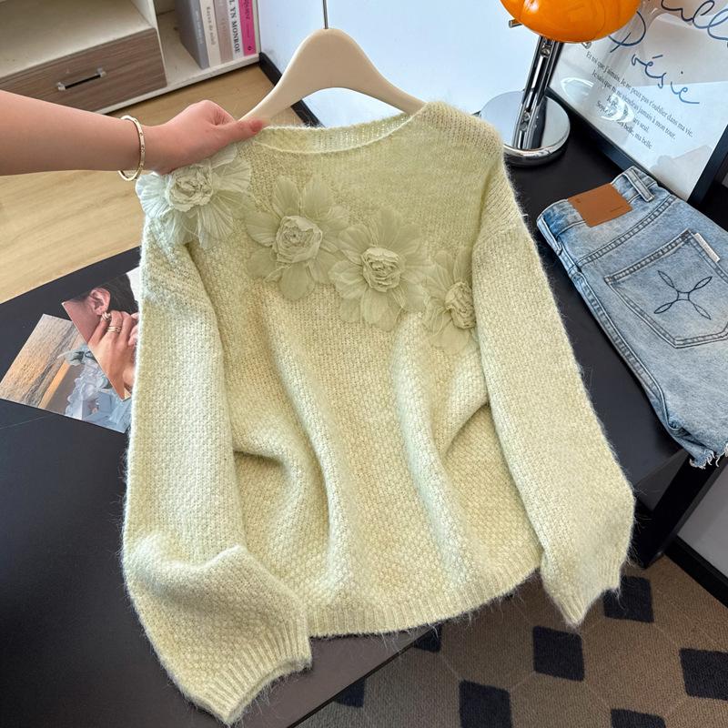 Plus Size Chic Floral Knit Sweater: Soft, Fluffy & Slimming for a Youthful Autumn/Winter Look