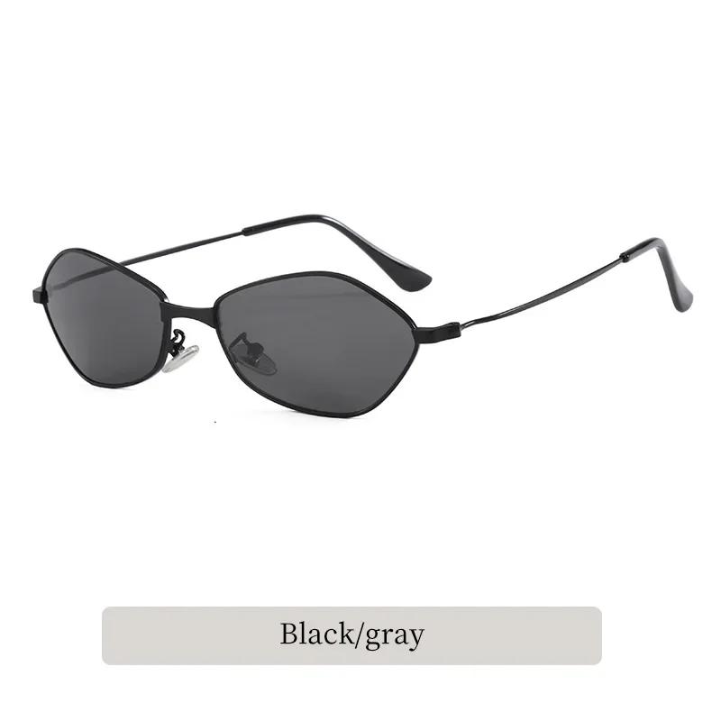 Metal Diamond-shaped Frame UV400 Sunglasses Unisex INS Style Anti-ultraviolet Daily Sun Glasses Fashion Wear Take