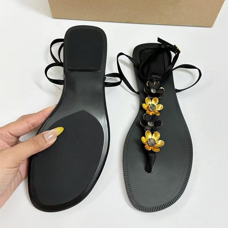 Fashion Luxury Crystal Flowers Decor Women Flats Sandals Sexy Ankle Strap Summer Beach Slides Fashion Streetwear Modern Sandals Shoes