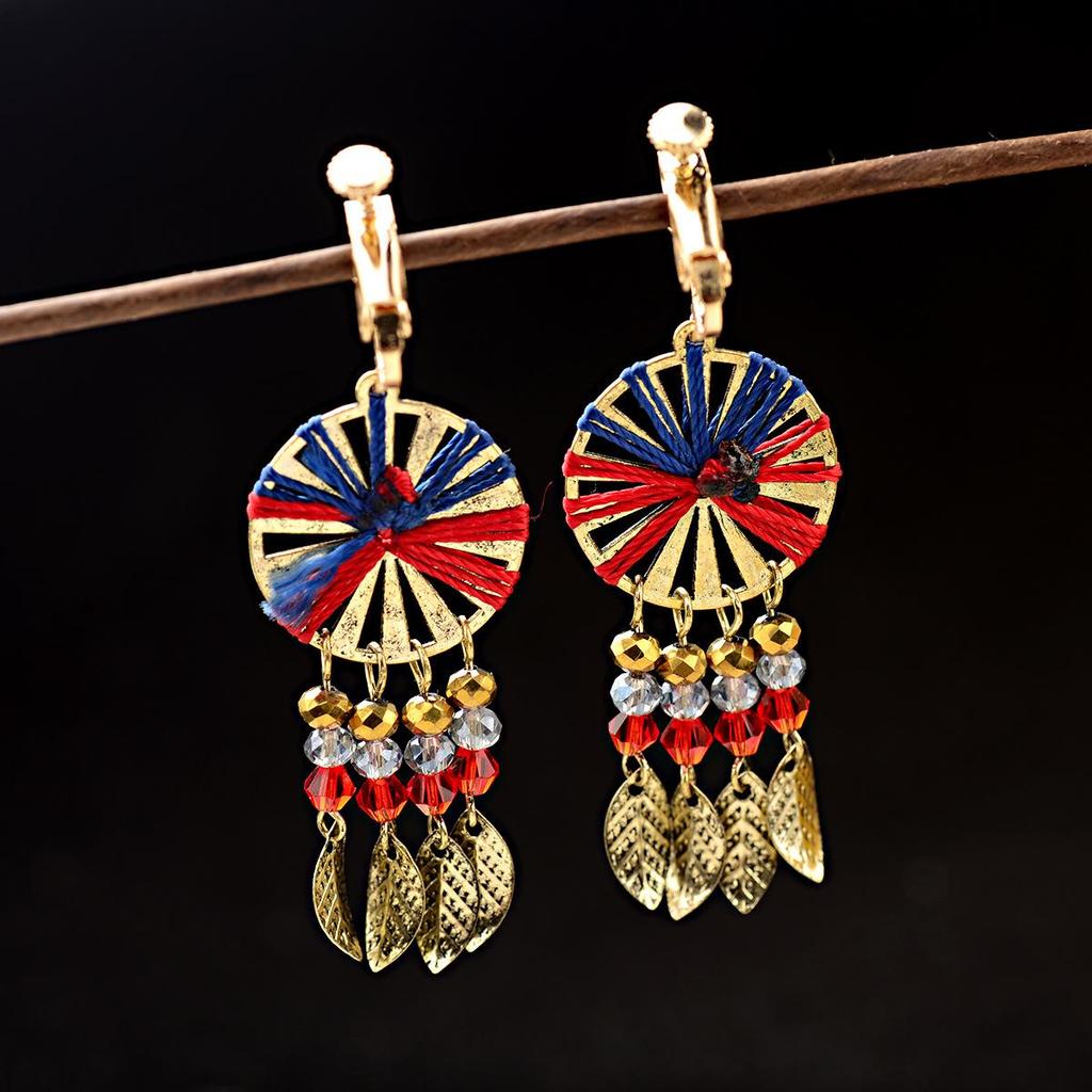 Yunnan Ethnic Bohemian Feather Earrings - Exaggerated No-Pierce Clips for Women
