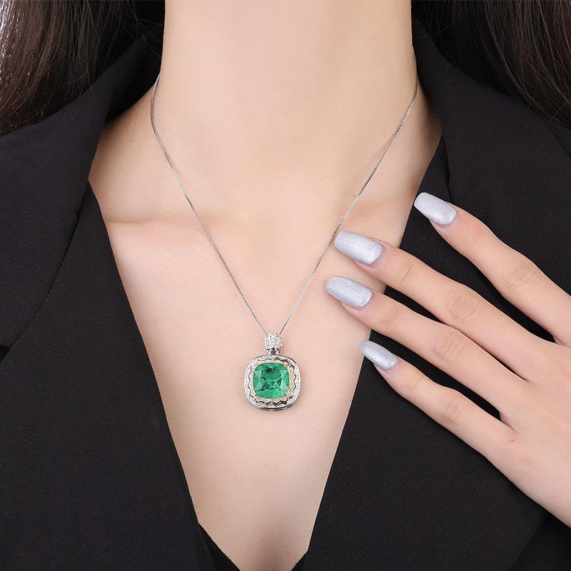 Jewelry Copper Bottom Gold-Plated Imitation Grandmother Green Fat Square 14 * 14 Color Separation Electroplating Pendant Necklace Female