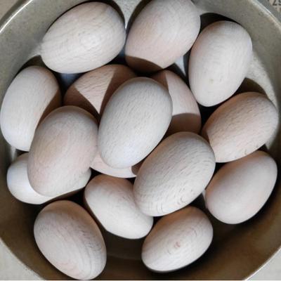 Buchenholz-Simulations-Ei zum Bemalen für DIY - Handbemaltes Bastelprodukt für Kinder