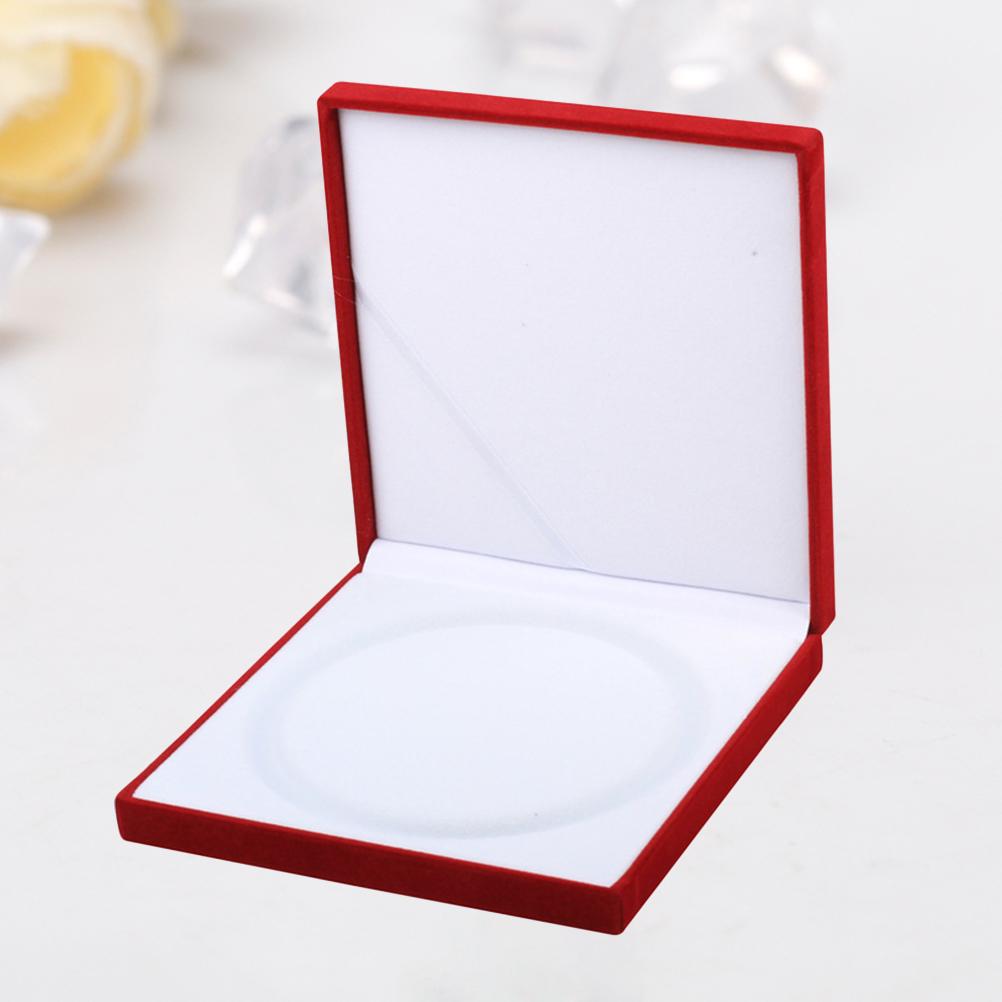 

Delicate Soft Jewelry Packaging Gift Box Premium Material Exquisite Necklace Storage Case Ring Holder Elegant Display Container 17x17.5x3.5cm червоний
