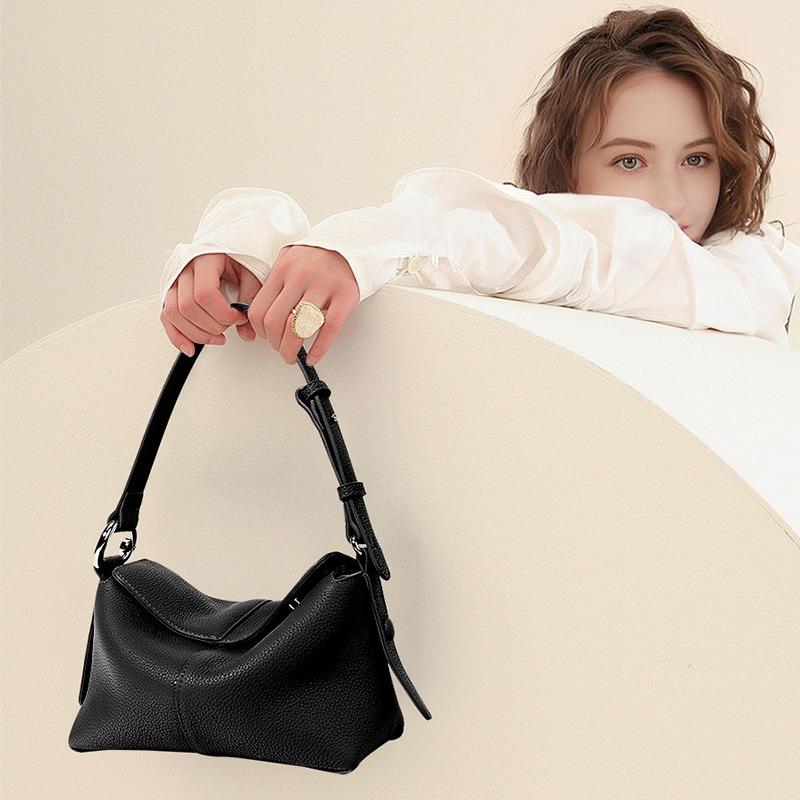 New first-layer cowhide commuter shoulder pillow bag, niche leather crossbody high-end large-capacity handbag for women