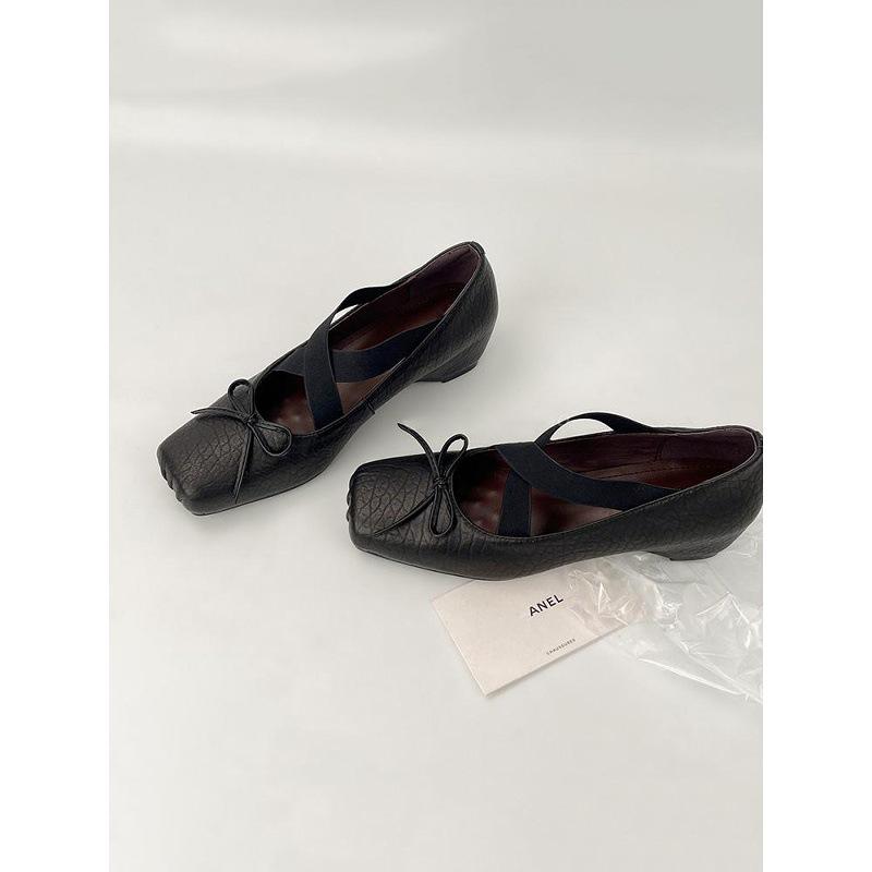 Sheepskin version~ inner height increase ballet shoes women's 2025 new pig nose bow temperament single shoes comfortable Mary Jane