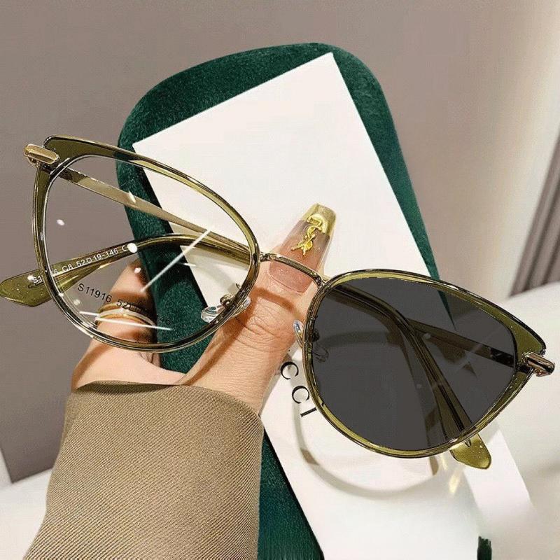 Retro Photochromic Myopia Glasses Fashion Anti Blue Light Cat Eye Flat Glasses for Women Vintage Eyewear