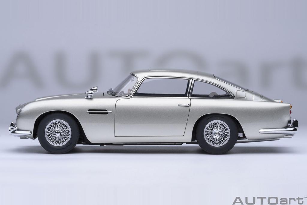 AUTOart Scale Aston Martin DB5 Bond Finished 70296 1/18 "007/Goldfinger" Car, Model,
