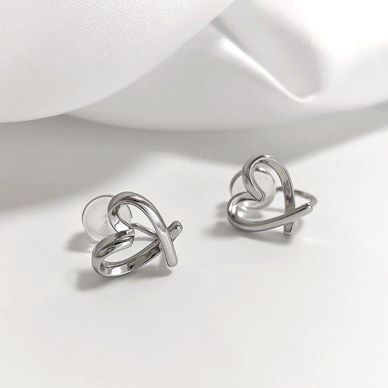 Elegant Heart Clip-On Earrings: Simple and Chic for Everyday Wear