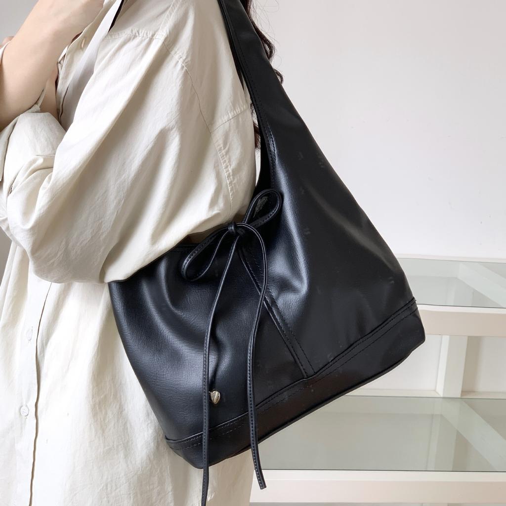 Korean Niche Commuter Women's Bag 2025 Versatile Casual Bag French Bow Tie Strap Single Shoulder Underarm Tote Bag