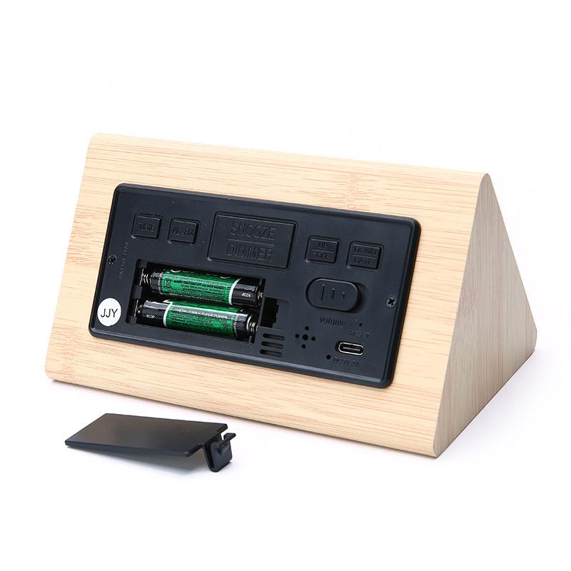 Japansk Trekant Temperatur og Luftfuktighet Tre Radio Klokke Elektronisk Treklokke Intelligent Søvn Vekkeklokke Tysk Digital Radiobølge