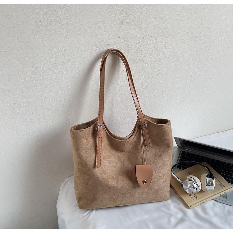 Vintage suede big bag women's 2025 new autumn and winter fashion large capacity commuting shoulder underarm tote bag