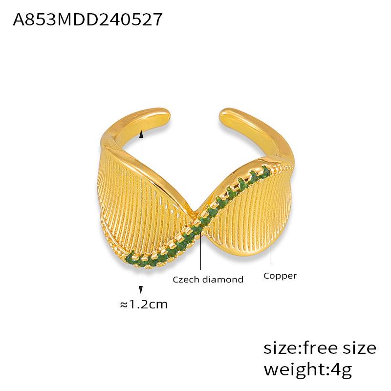 

Minimalist Cold Style Twisted Copper Ring with Striped Design and Colored Diamonds