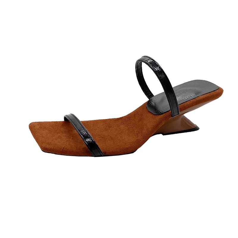 

Модные французские сандалии на танкетке с аномалией, новые летние сандалии с ремешками в нишевом стиле, создающие темпераментный образ 2025 года 40 чёрный