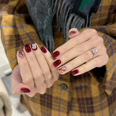 New Year's Manicure Pure Hand-wearing Nail Pieces Handmade High-end Light Luxury Style Simple Rose Sequin Square Diamond