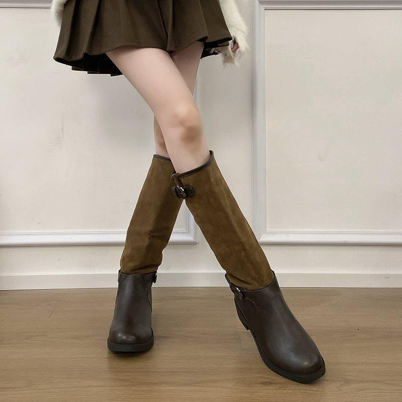 The new large-size belt buckle autumn and winter boots, medium tube retro knight boots, women's 2025 thick-soled knees can't be piled up
