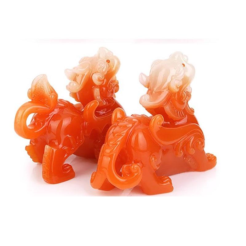 White Jade imitation Pixiu handicrafts, a pair of ornaments, Kirin to make a fortune, home decoration