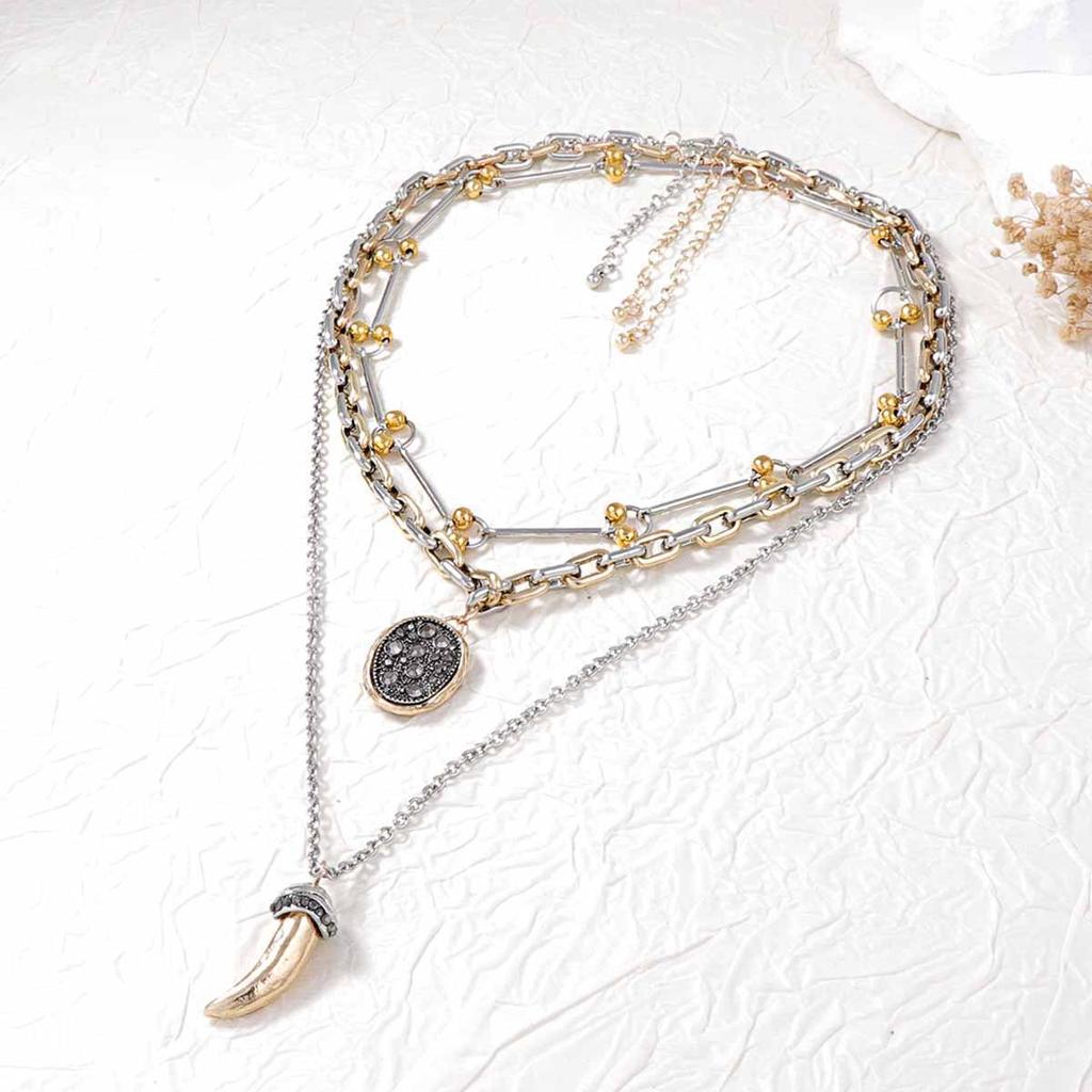 Light luxury design sense unique alloy animal horn three-pack pendant necklace casual niche versatile women's models