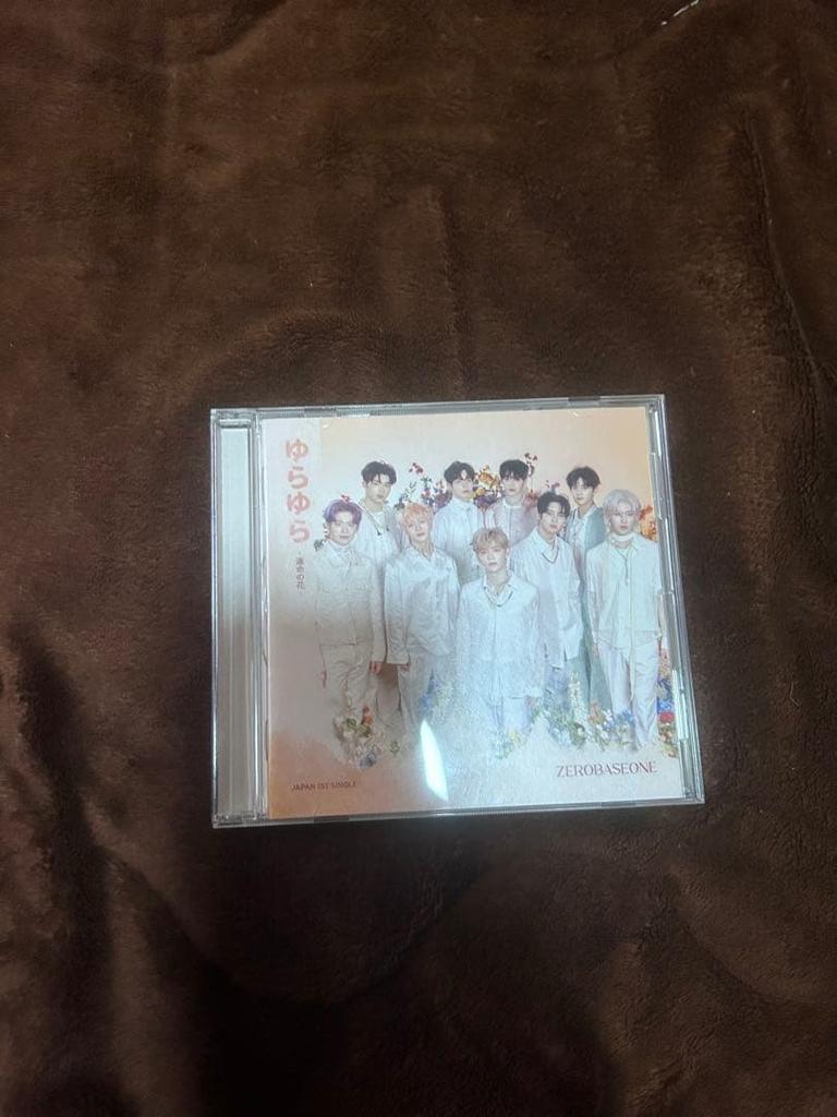 [USED] Zerobase1 Album, Yura Yura CD, Stand
