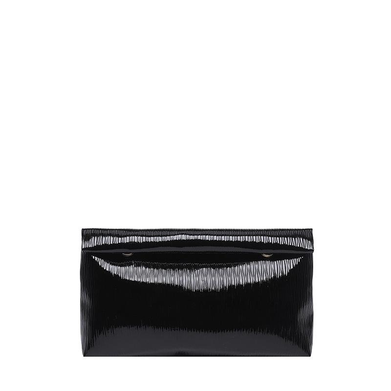 Simple handbag women s new glossy pleated high-end storage women s bag personalized curled armpit bag чёрный
