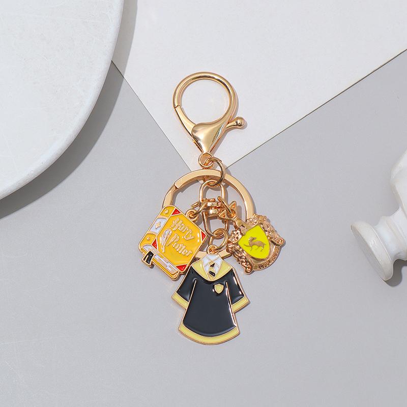 

1Pc Pendant Cartoon College Keychain Festival Gift Zinc Alloy Preppy Style Badge