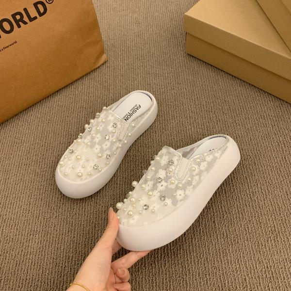 Fashion House Slippers Platform Glitter Slides String Bead Shoes Woman 2025 Fashion Cover Toe Pantofle Jelly Luxury Summer New Crystal