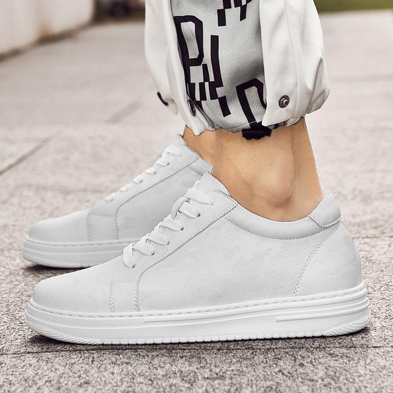 Fashion 2025Genuine Leather Men Flat Designer Board Shoes Luxury Brand Casual Leather Lace-Up Outdoor Shoes Fashion Simple Walking Shoe